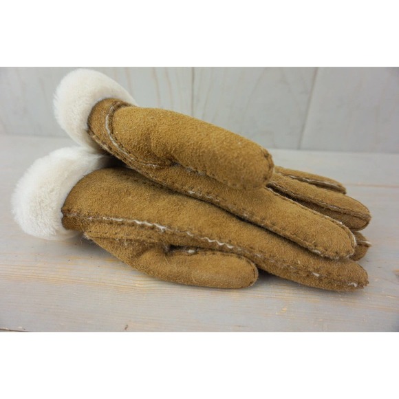UGG CARTER SINGLE POINT CHESTNUT SUEDE SHEEPSKIN GLOVES WOMENS SMALL NWT - Picture 5 of 12
